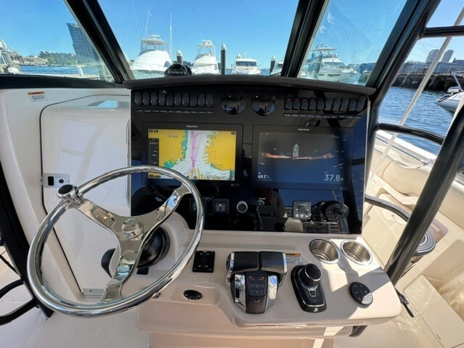 2021 Boston Whaler 380 Outrage