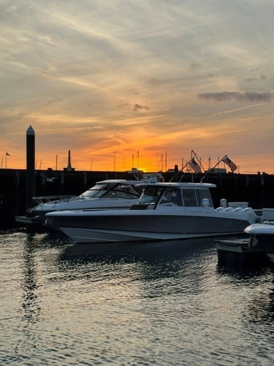 2021 Boston Whaler 380 Outrage