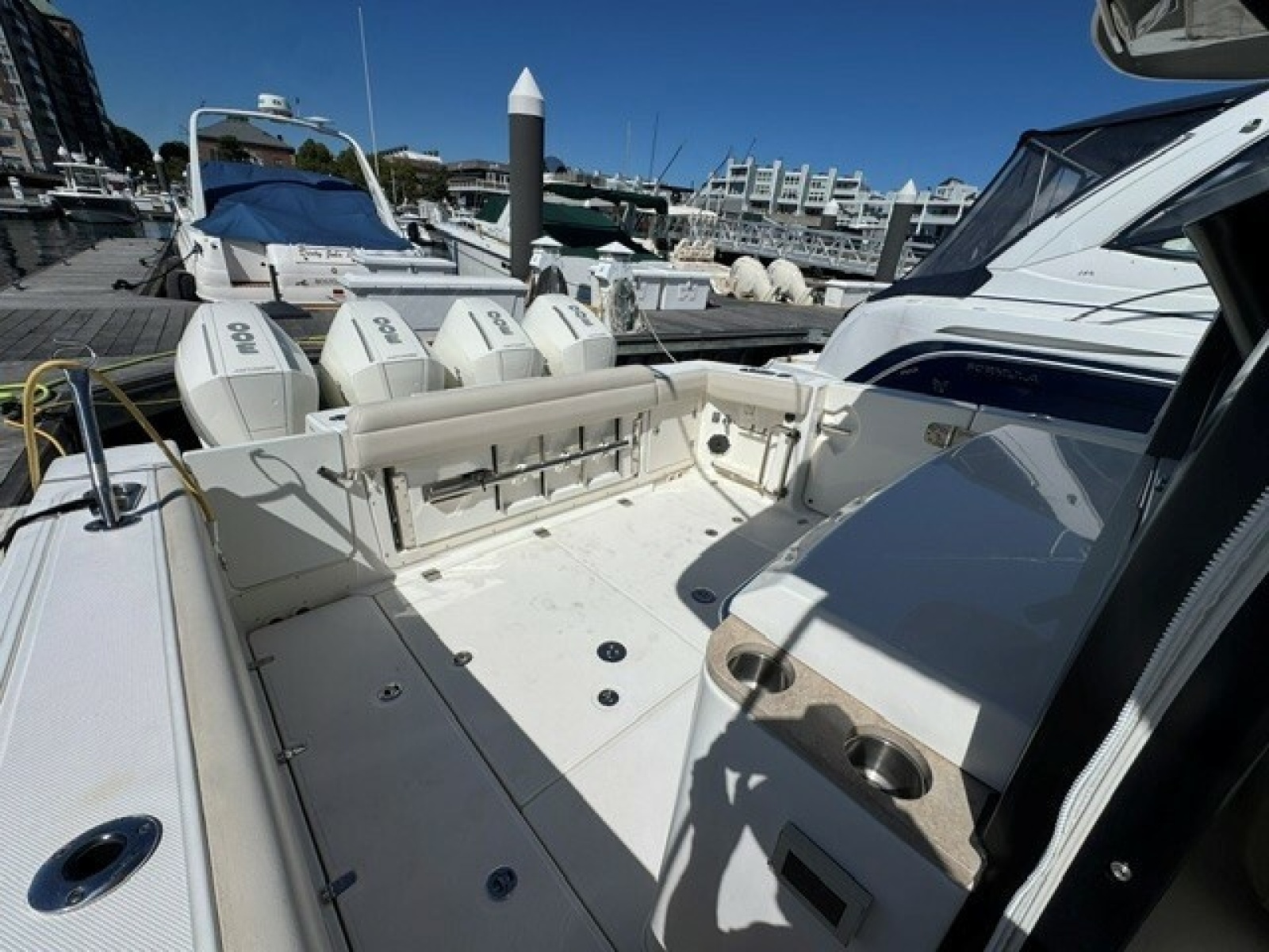 2021 Boston Whaler 380 Outrage