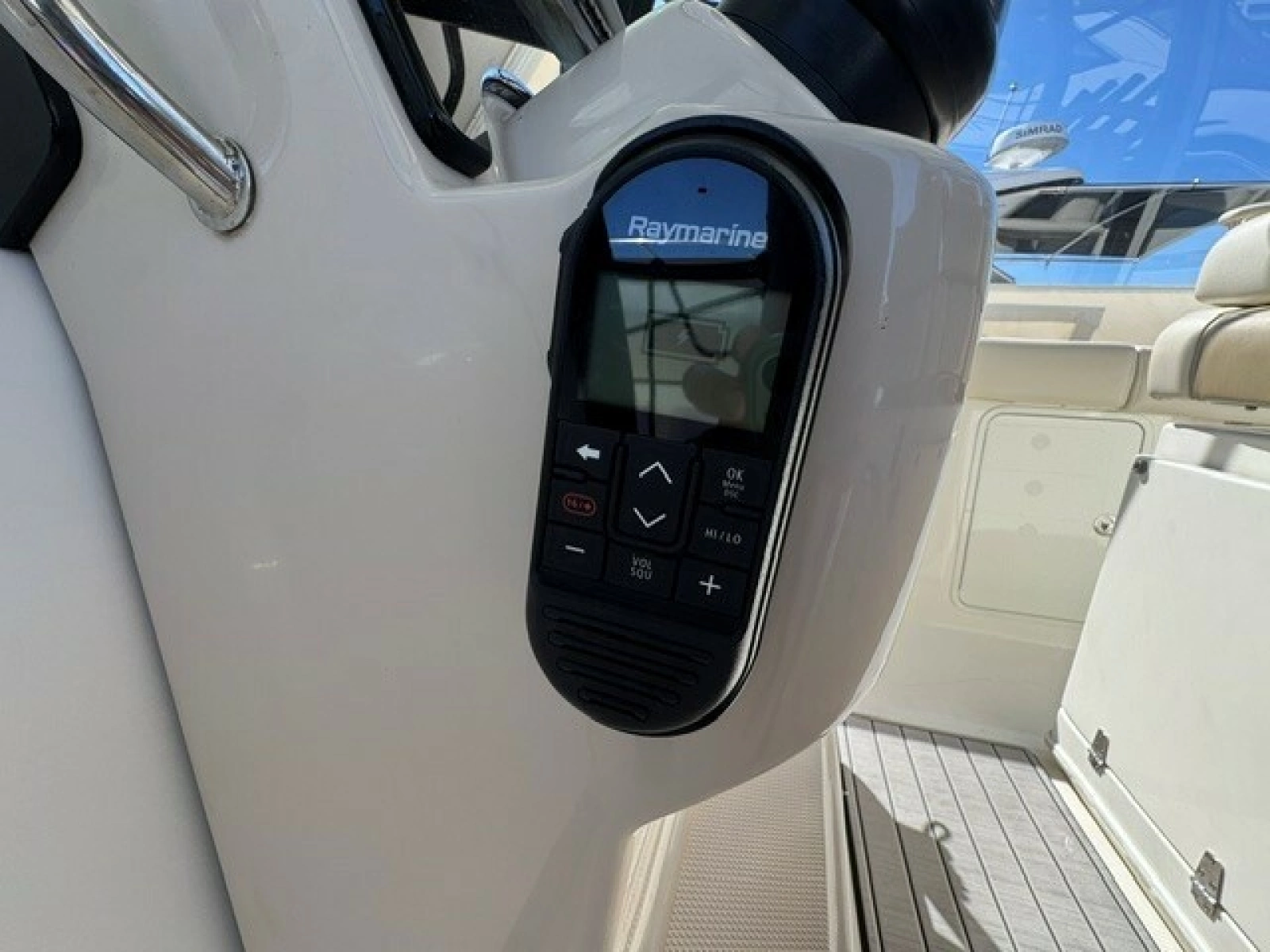 2021 Boston Whaler 380 Outrage