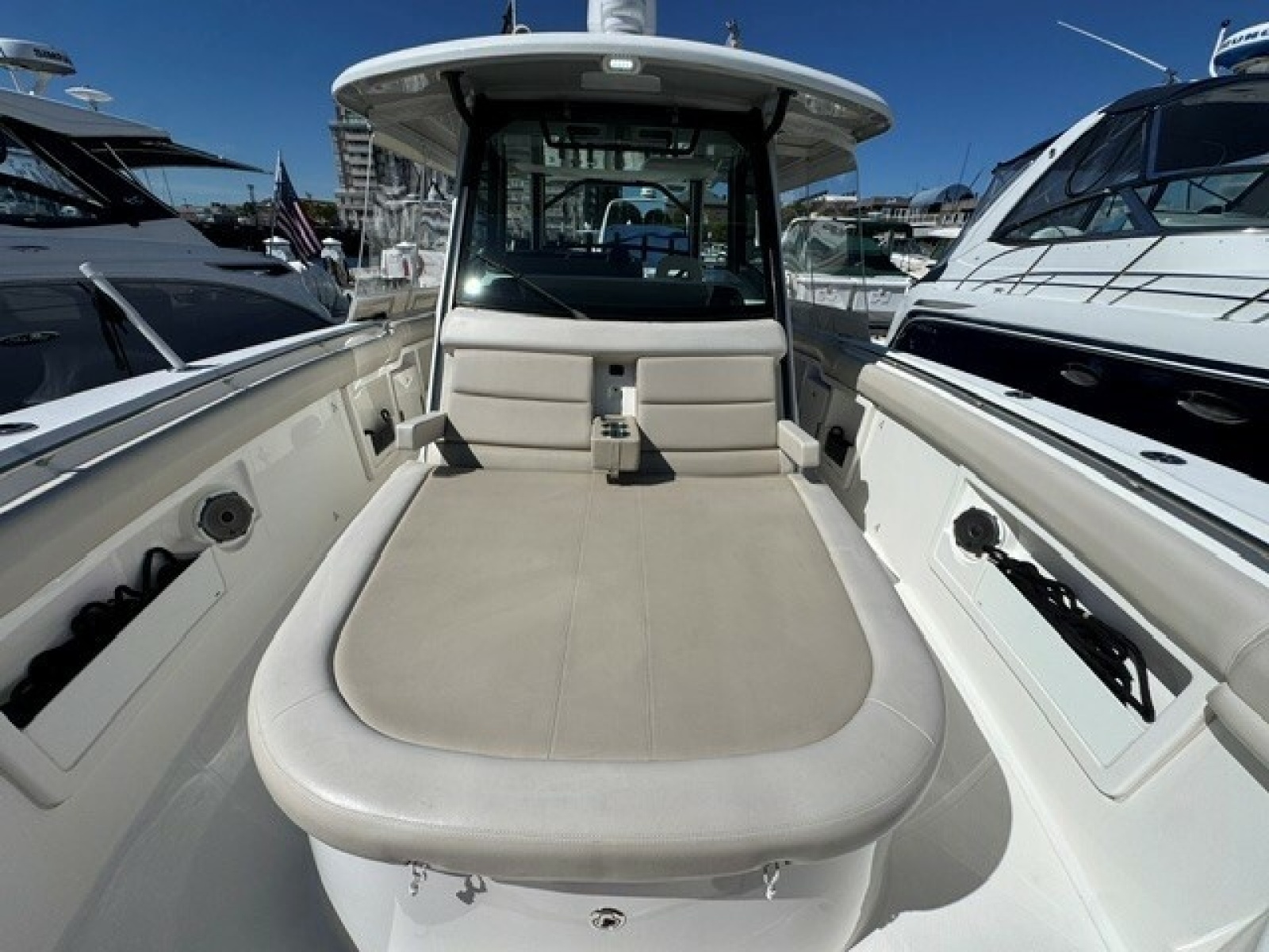 2021 Boston Whaler 380 Outrage