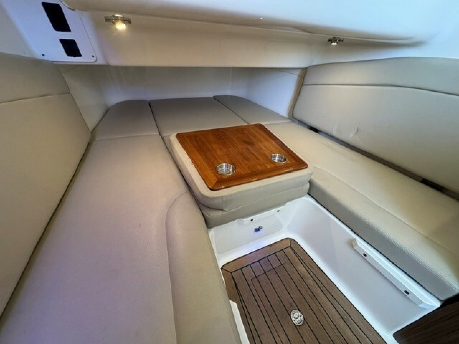 2021 Boston Whaler 380 Outrage
