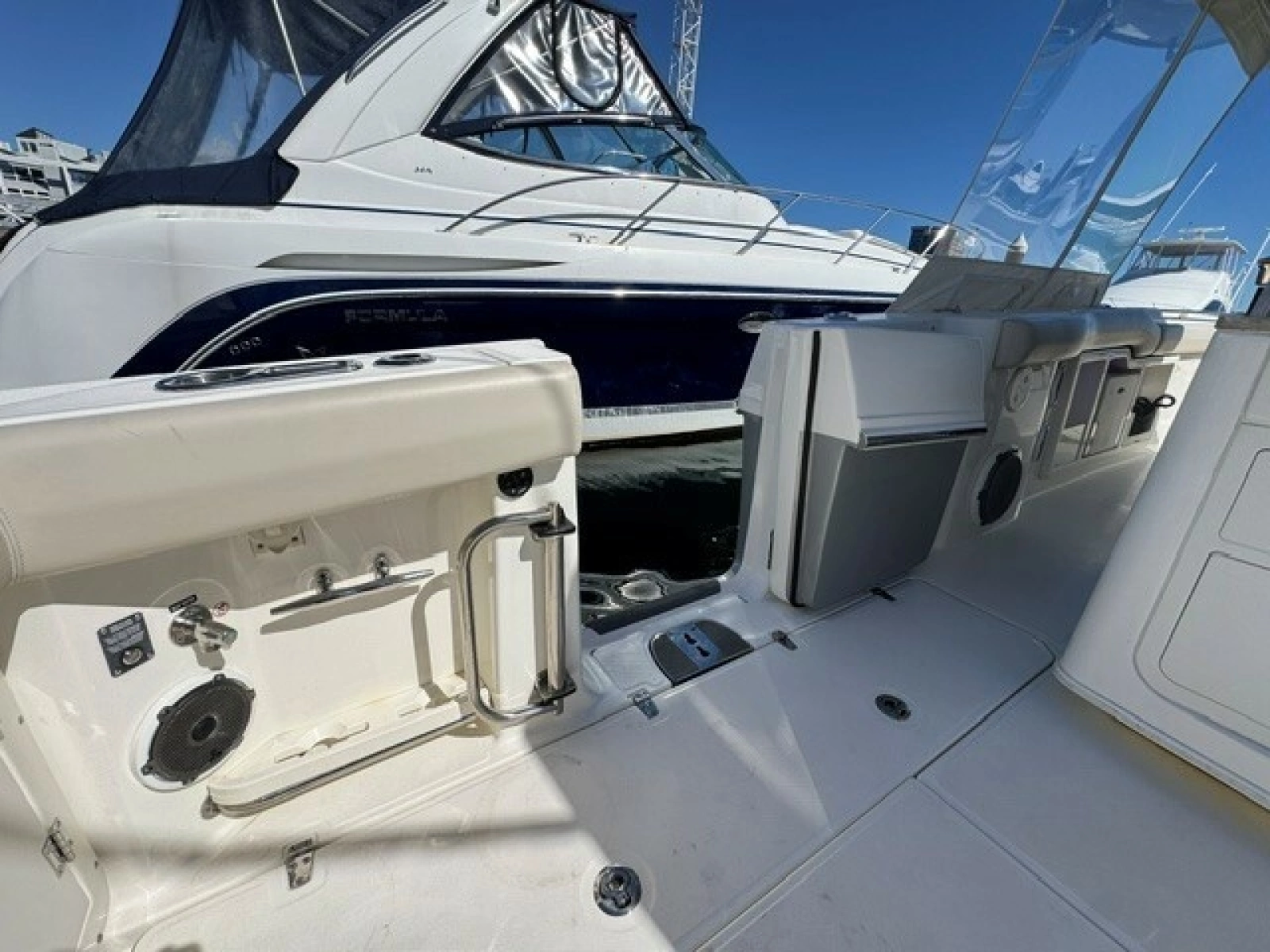 2021 Boston Whaler 380 Outrage