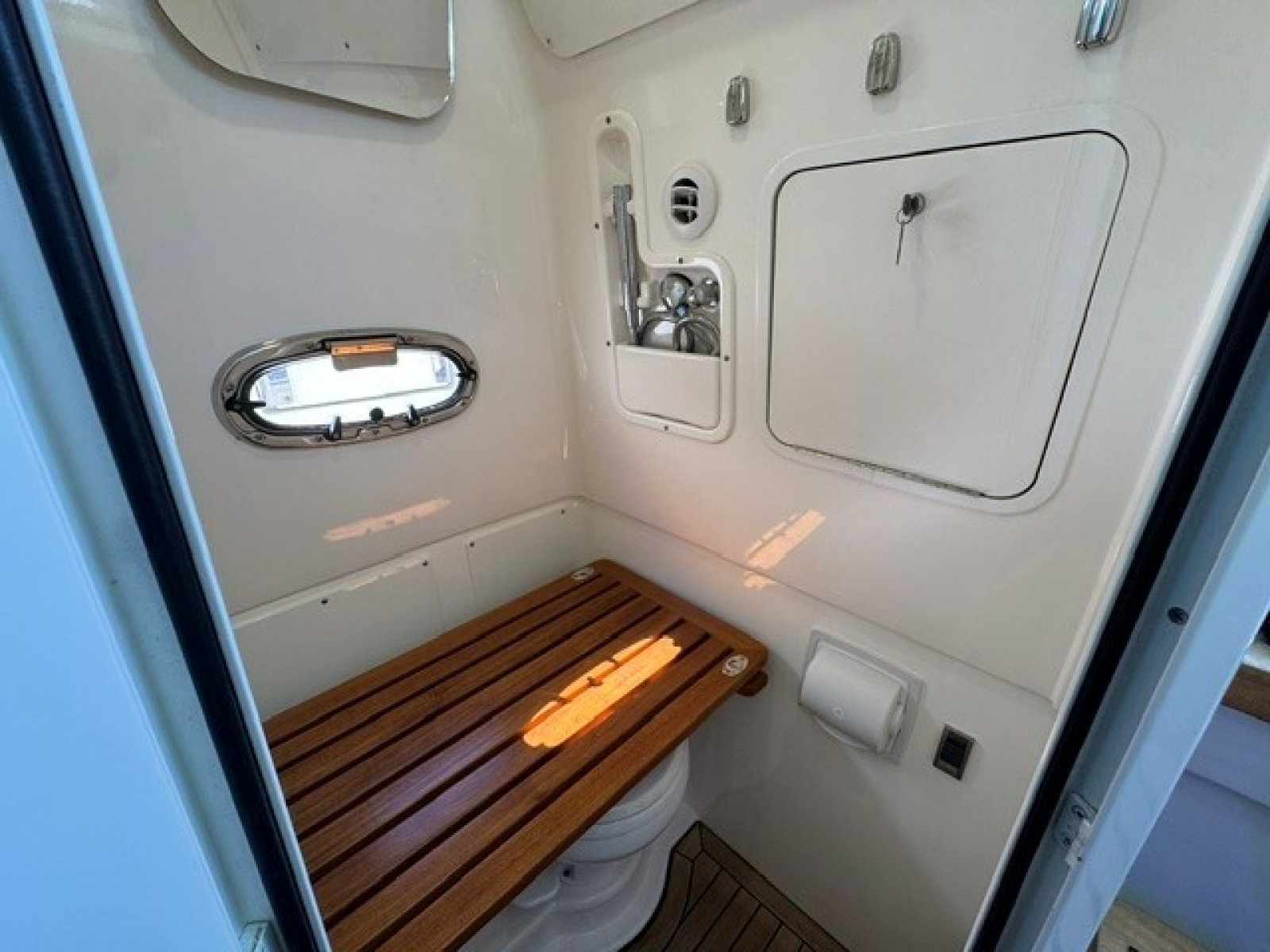 2021 Boston Whaler 380 Outrage