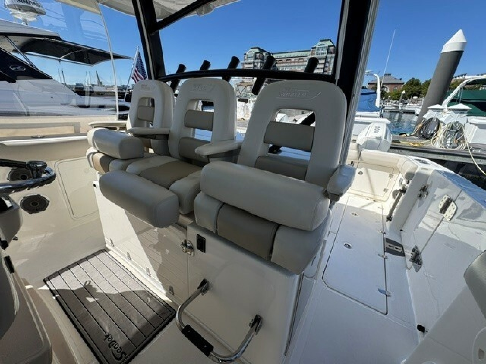 2021 Boston Whaler 380 Outrage