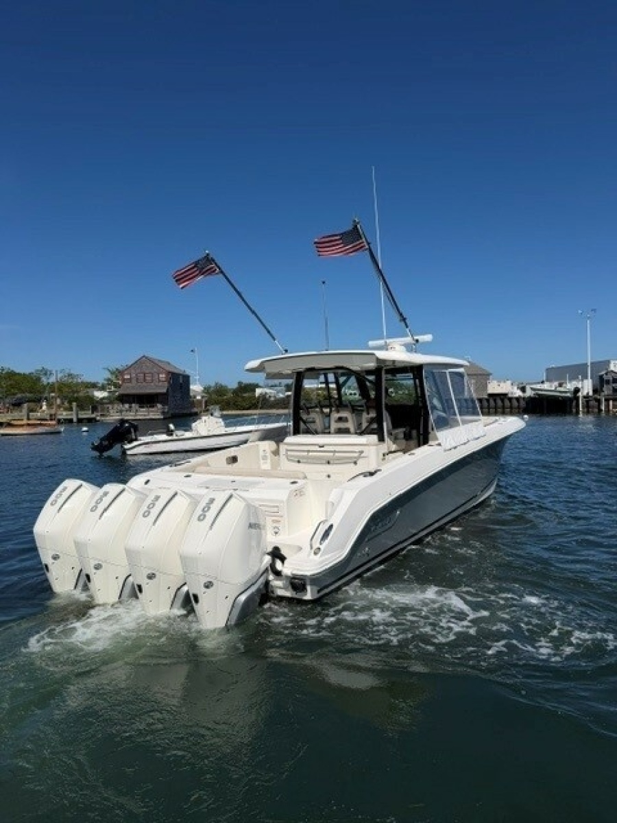 2021 Boston Whaler 380 Outrage