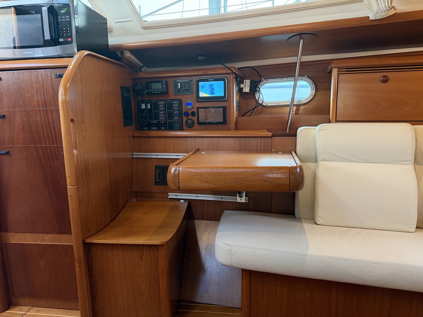 2005 Jeanneau Sun Odyssey 35