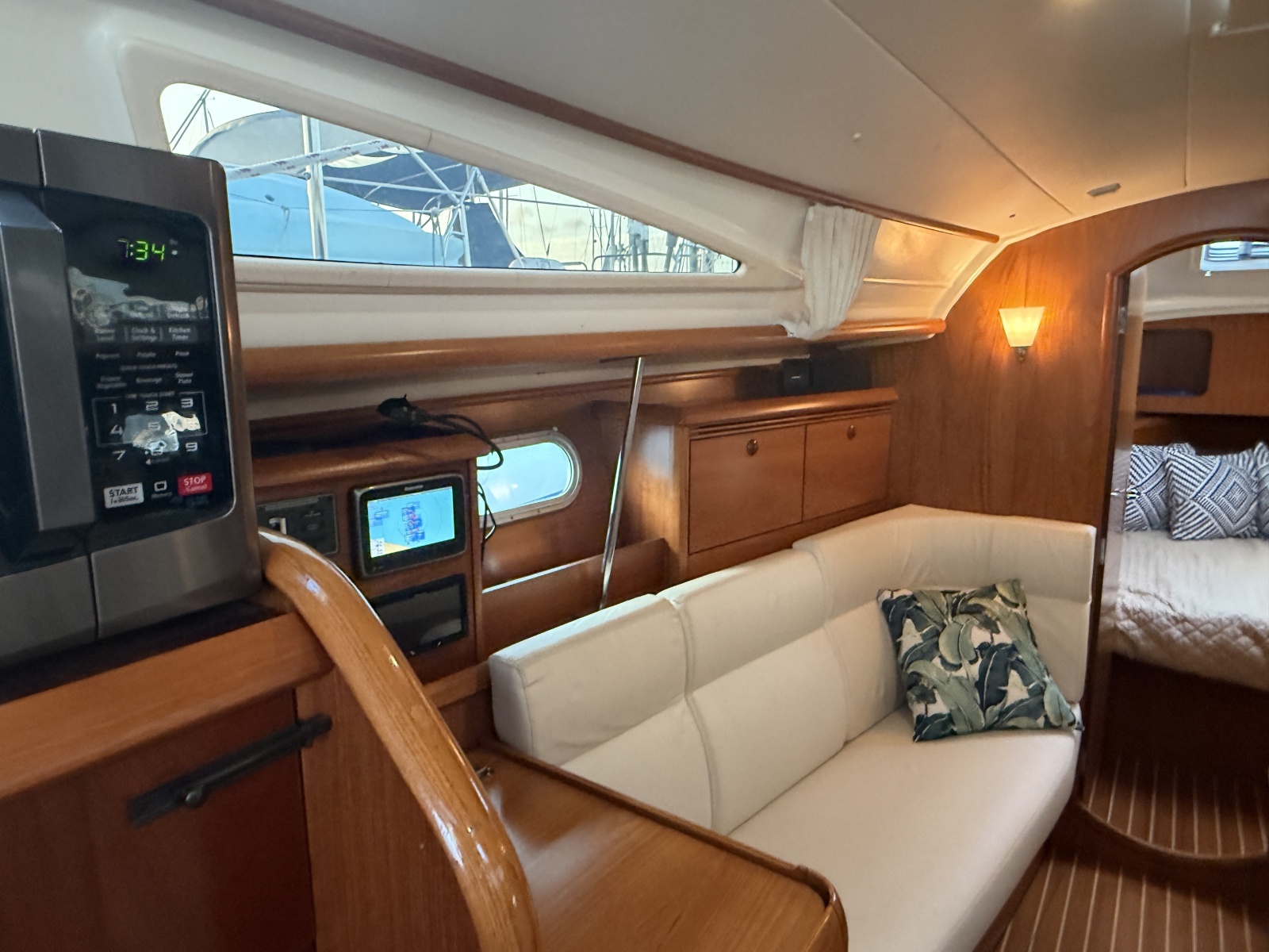 2005 Jeanneau Sun Odyssey 35
