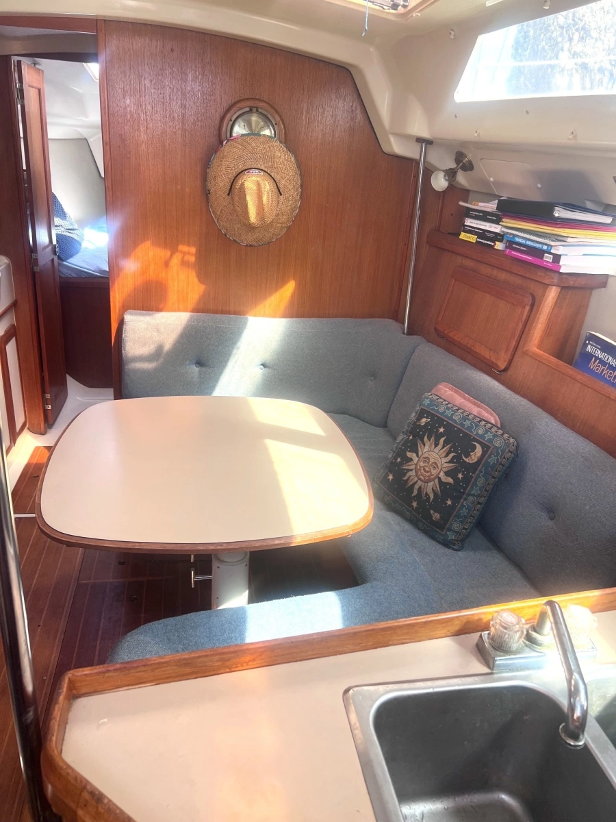 1992 Hunter 33.5