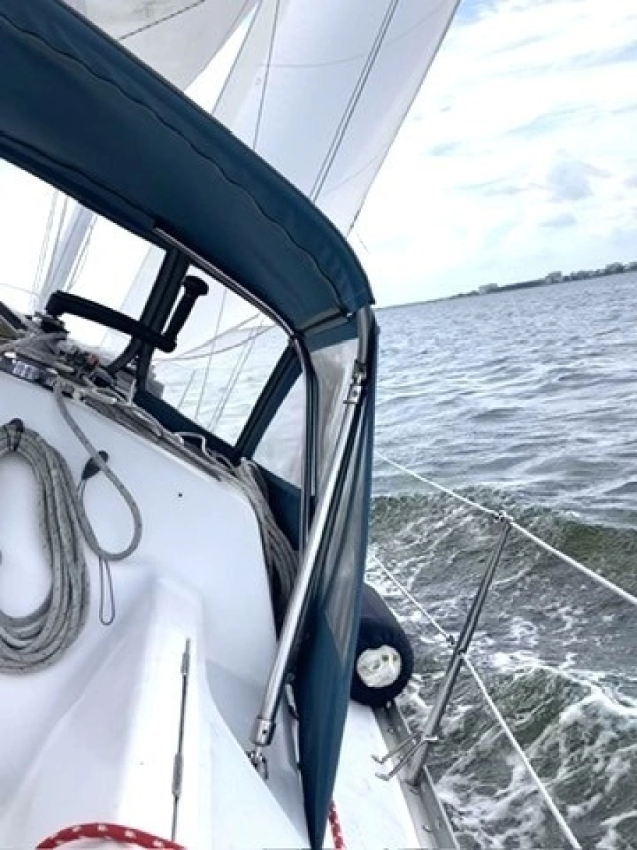 1992 Hunter 33.5