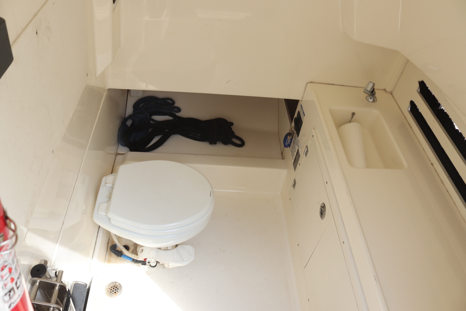 2013 Boston Whaler Outrage