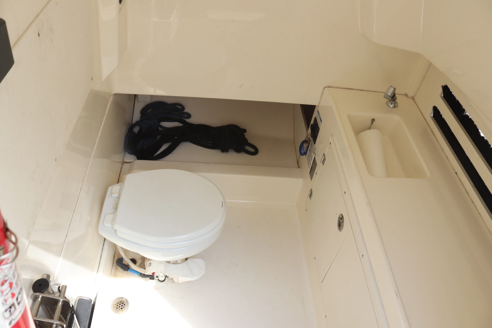 2013 Boston Whaler Outrage