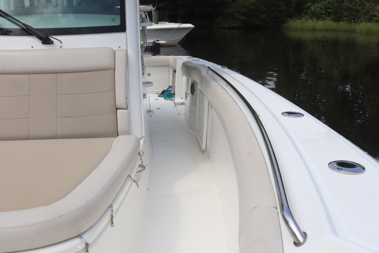 2013 Boston Whaler Outrage