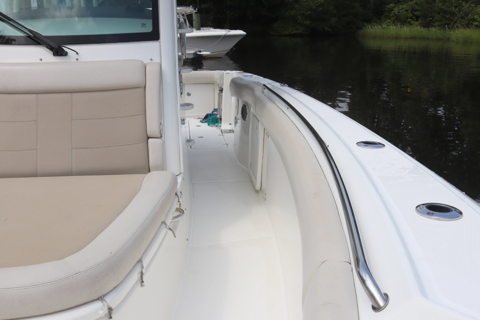 2013 Boston Whaler Outrage