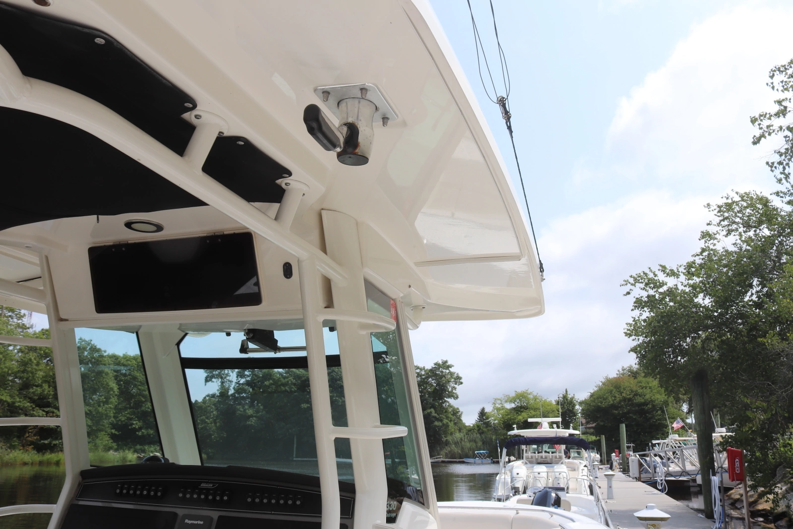 2013 Boston Whaler Outrage