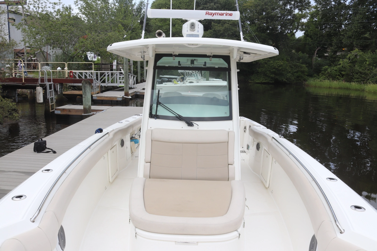 2013 Boston Whaler Outrage
