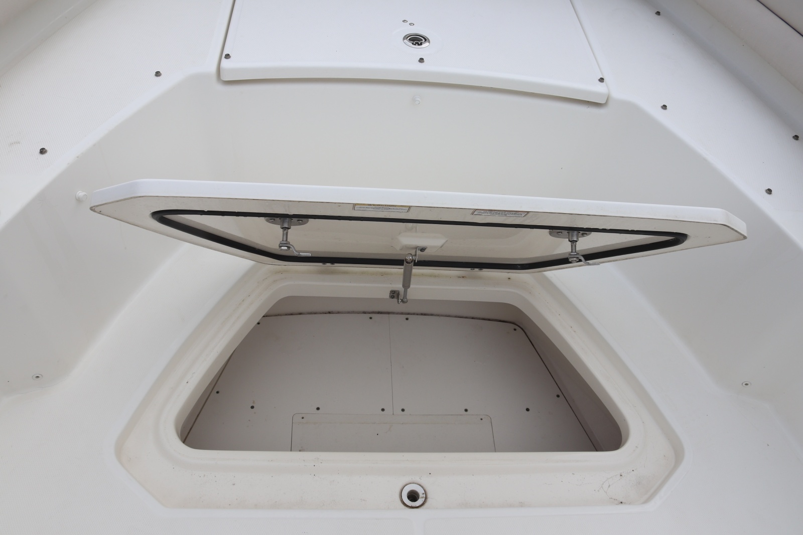 2013 Boston Whaler Outrage