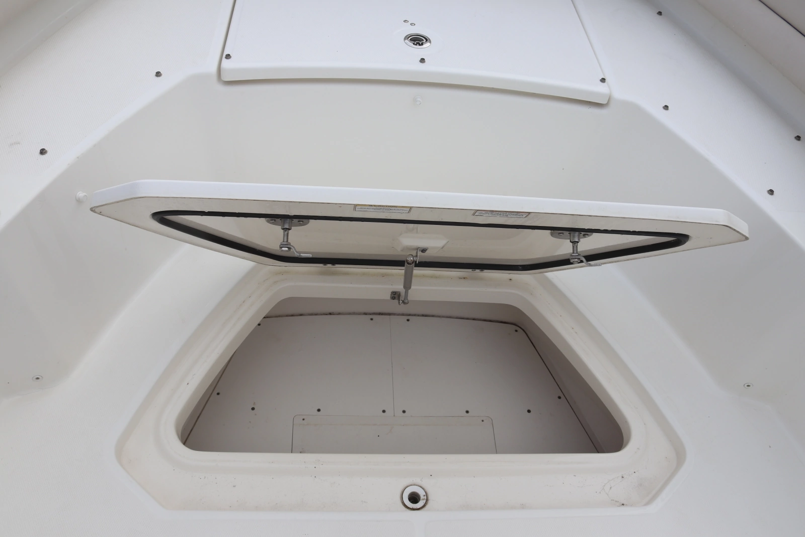 2013 Boston Whaler Outrage