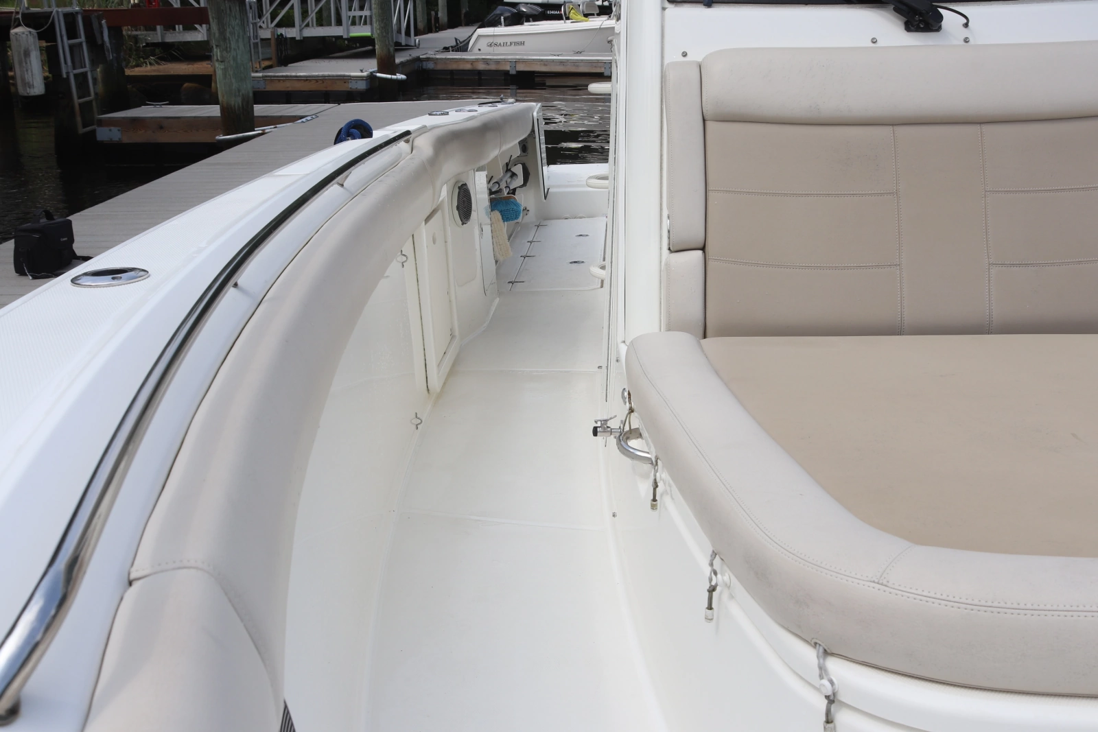 2013 Boston Whaler Outrage