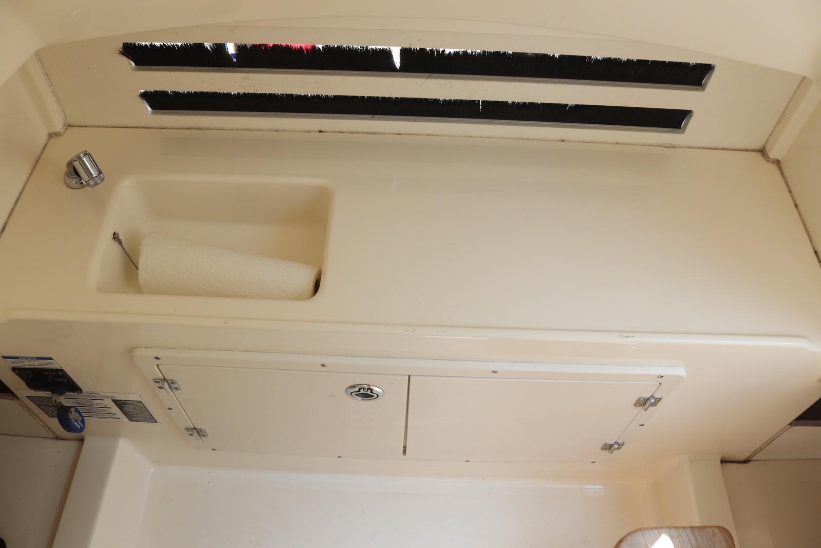 2013 Boston Whaler Outrage