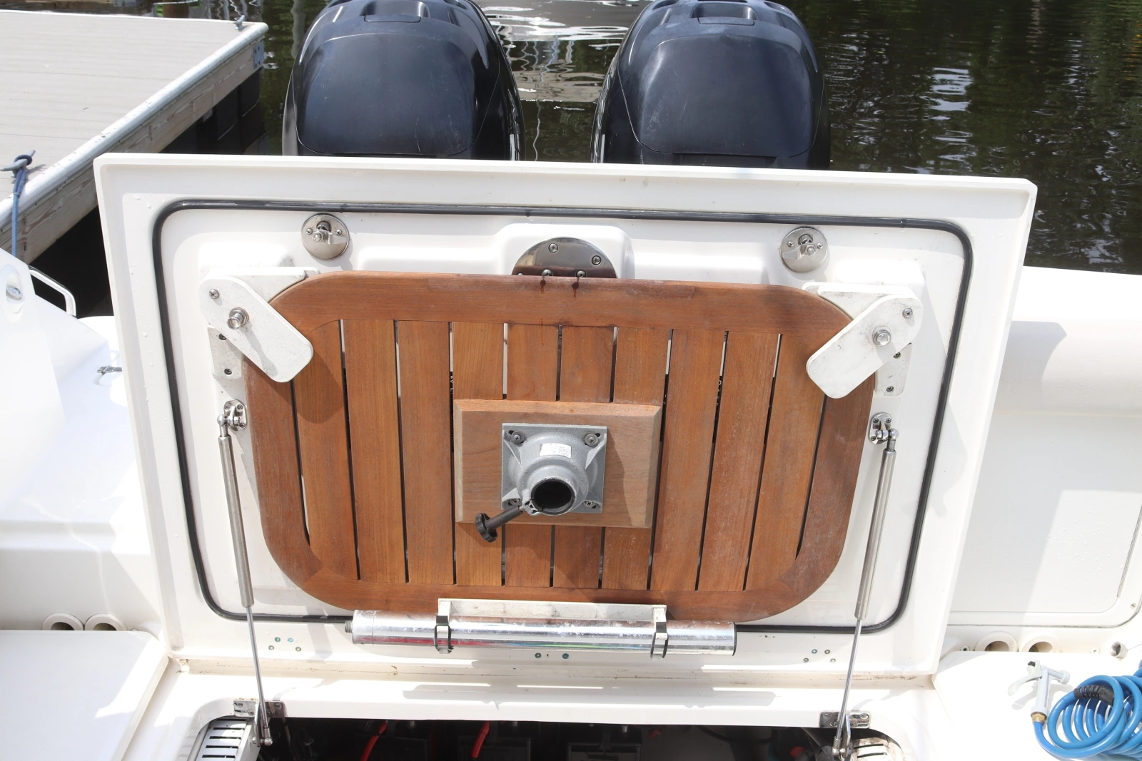 2013 Boston Whaler Outrage