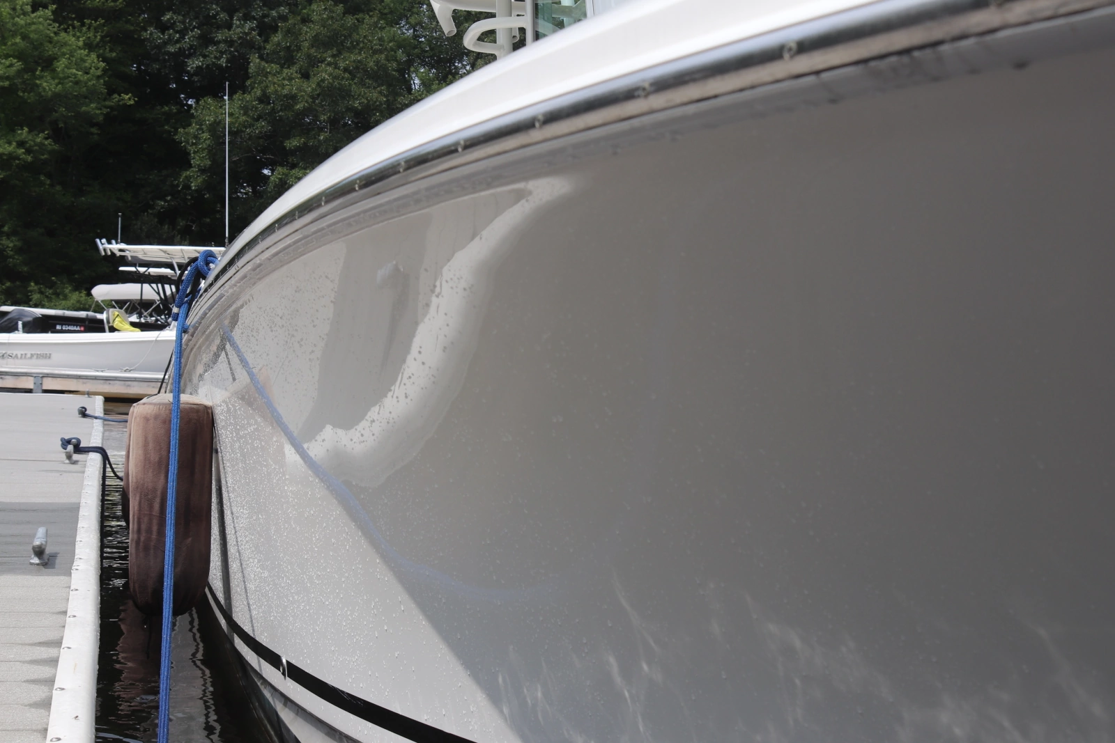 2013 Boston Whaler Outrage
