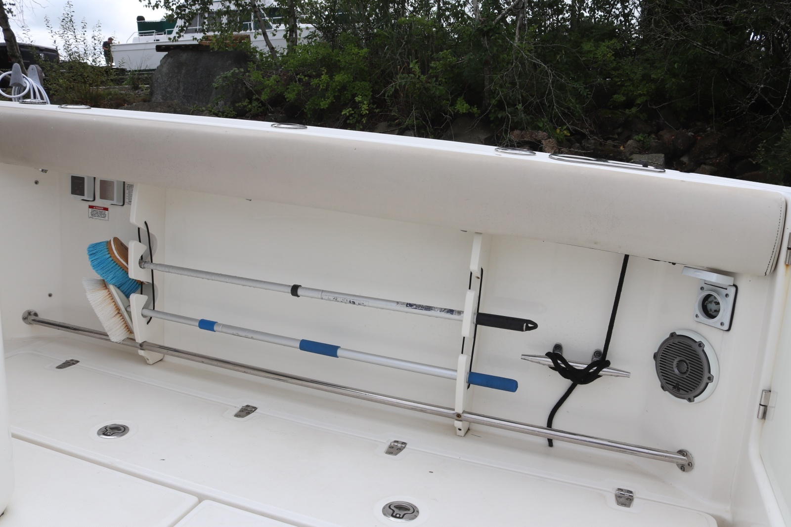 2013 Boston Whaler Outrage