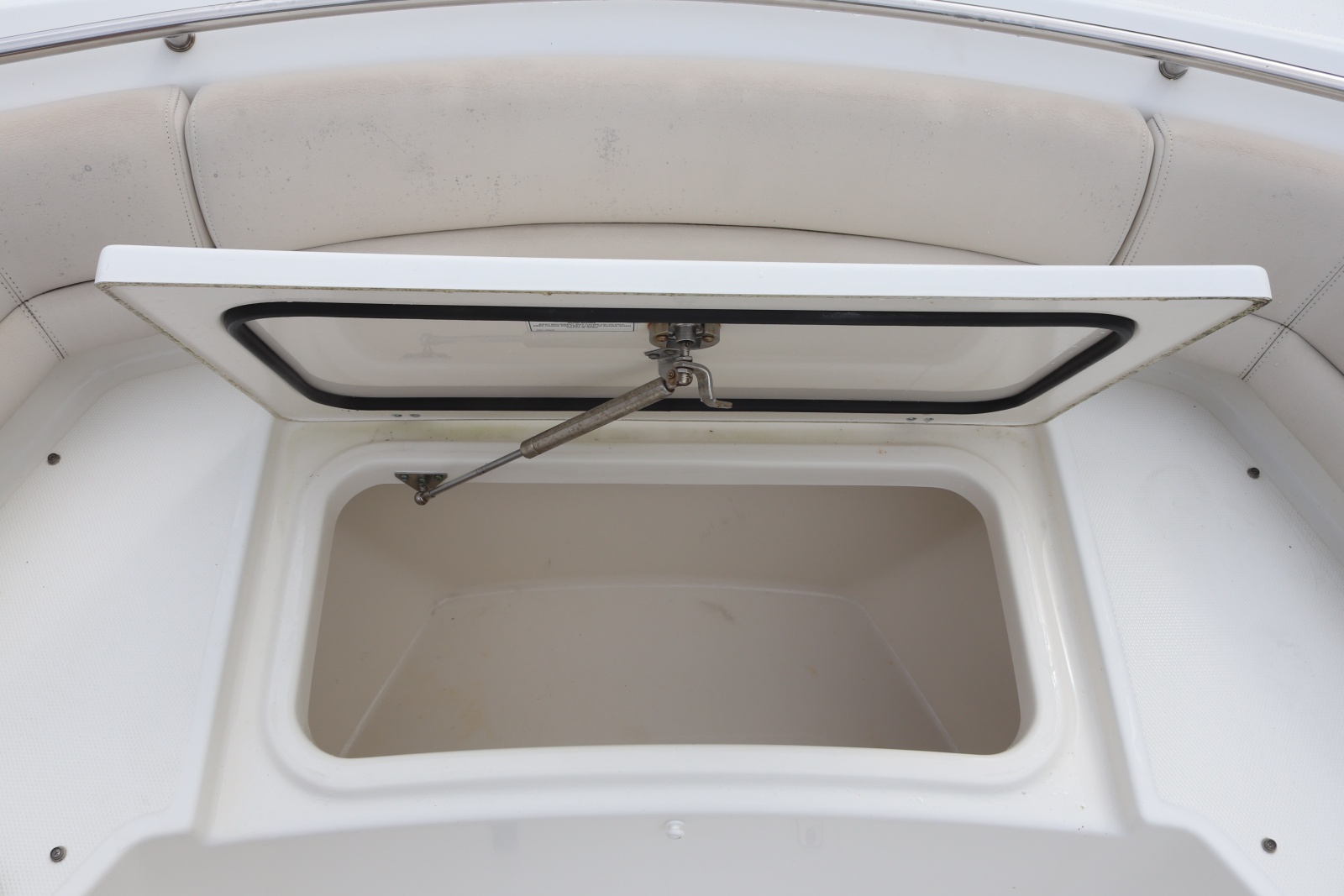 2013 Boston Whaler Outrage