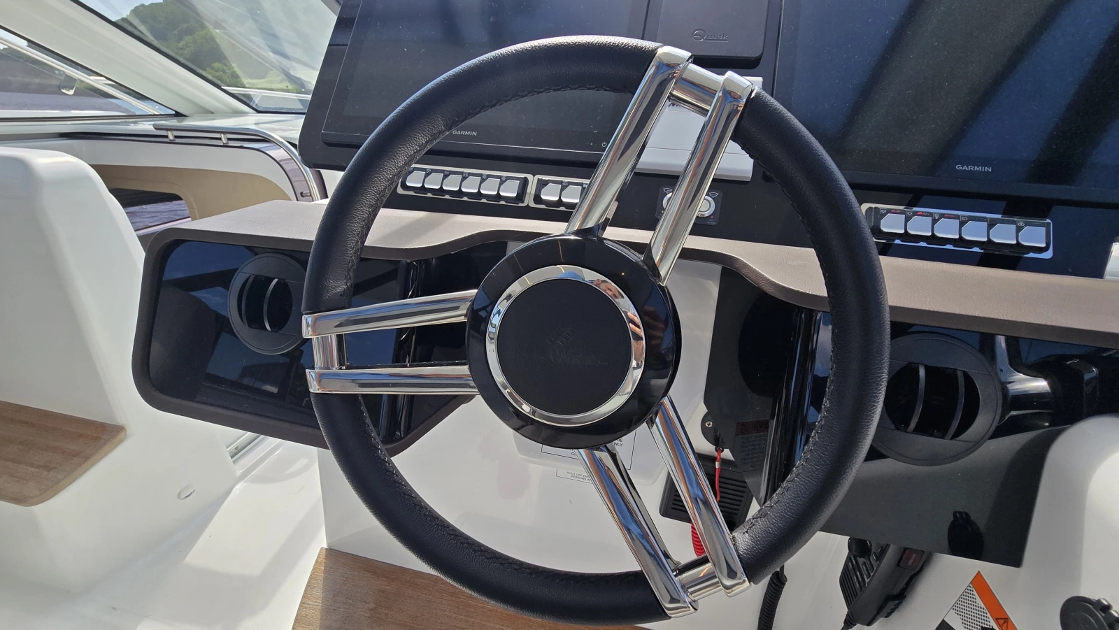 2025 Four Winns TH36