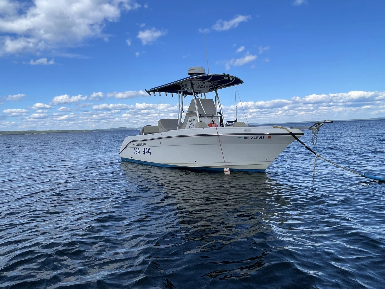 2020 Century 2200 Center Console
