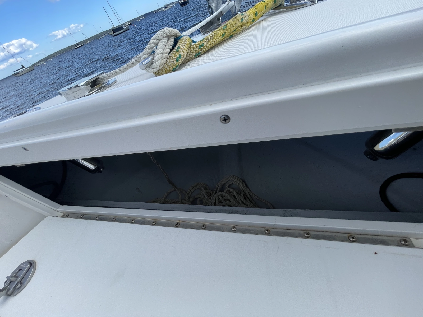 2020 Century 2200 Center Console