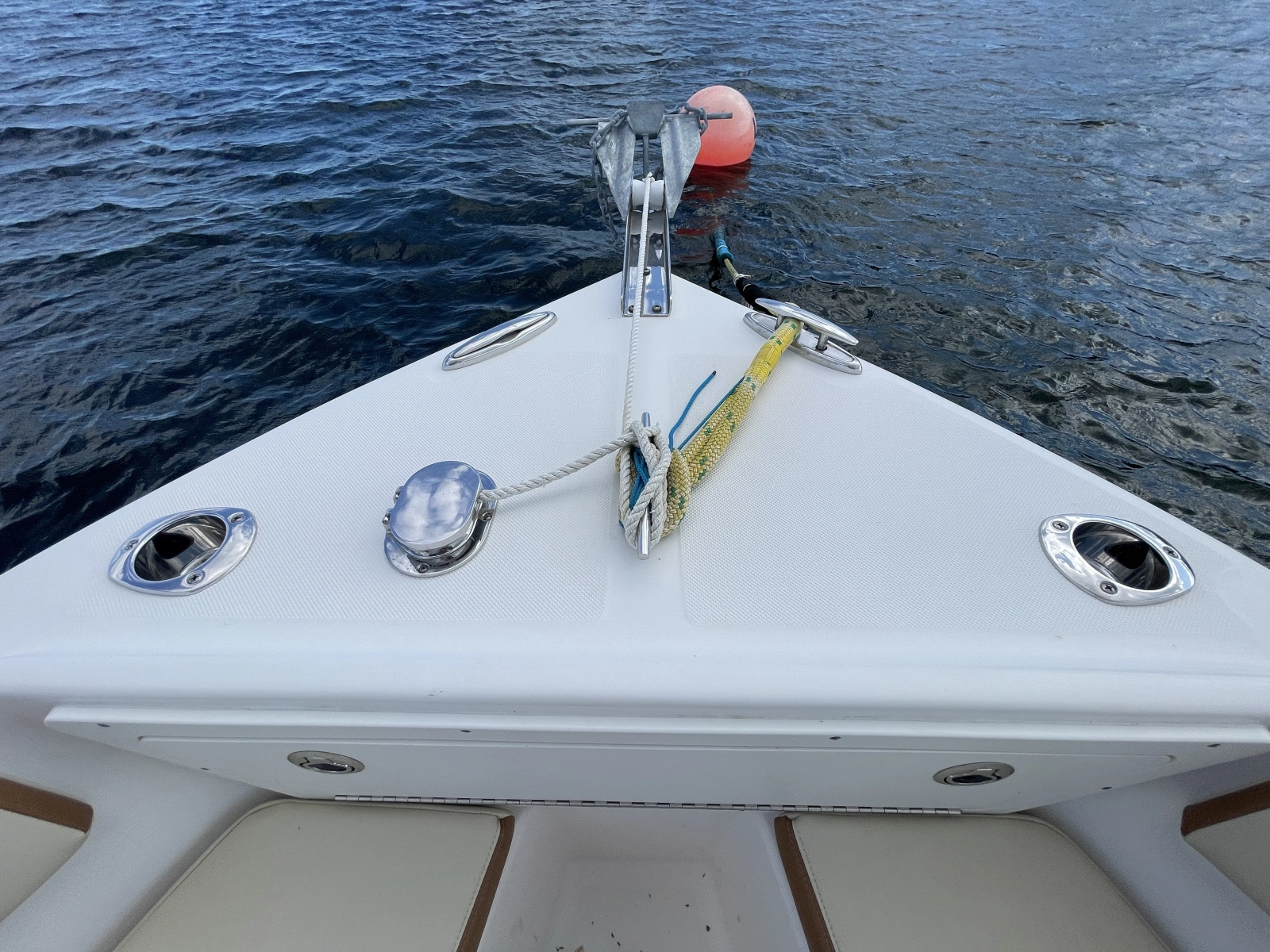 2020 Century 2200 Center Console