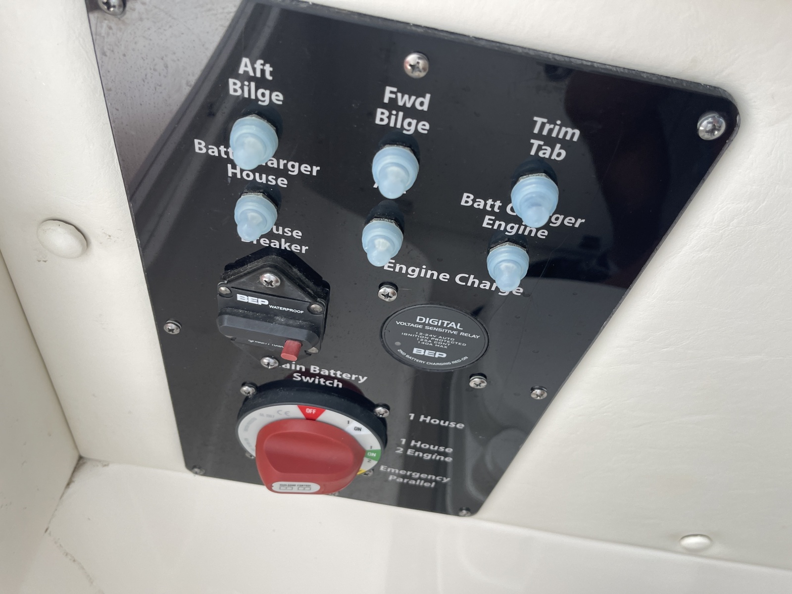 2020 Century 2200 Center Console