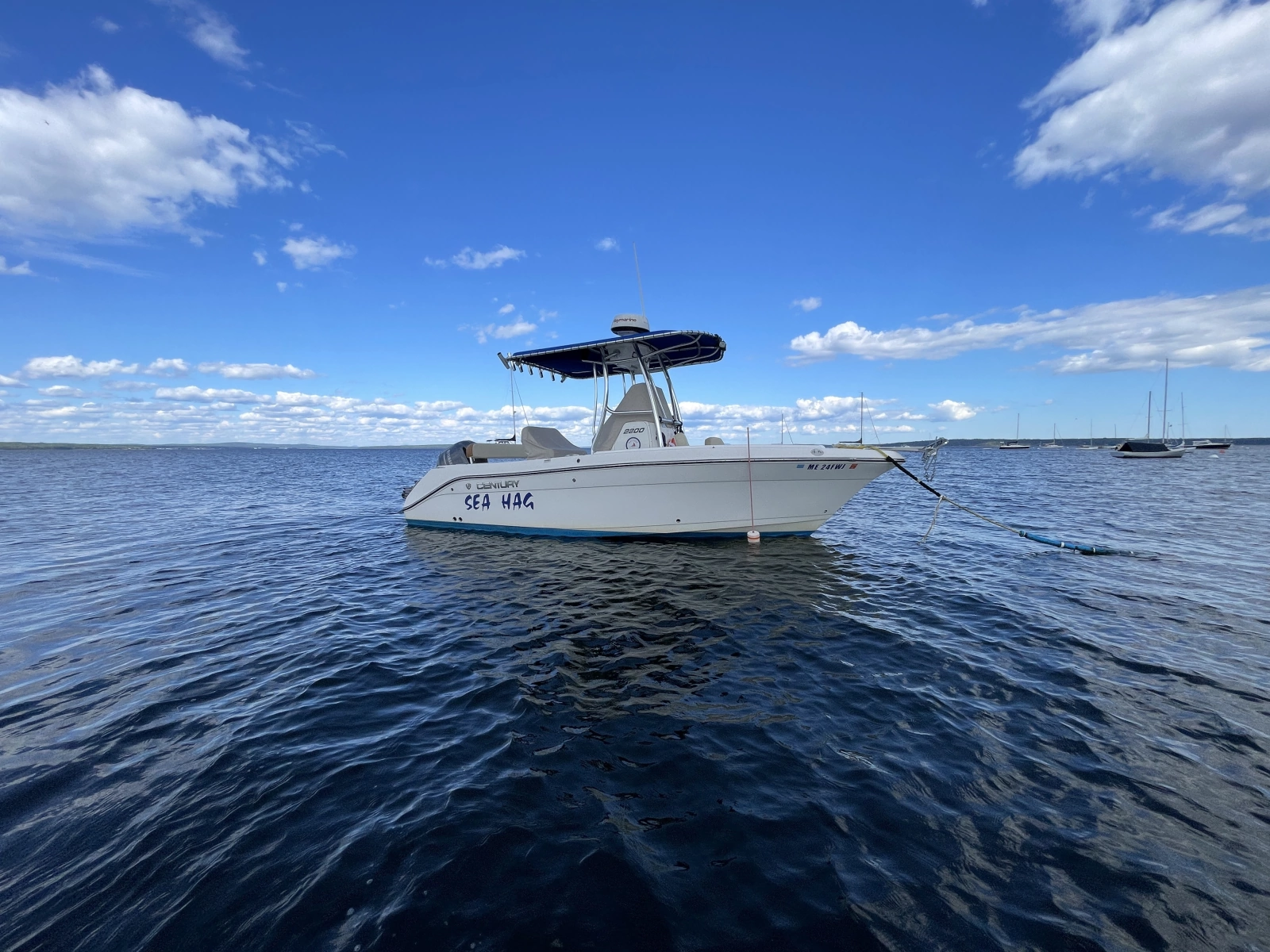 2020 Century 2200 Center Console