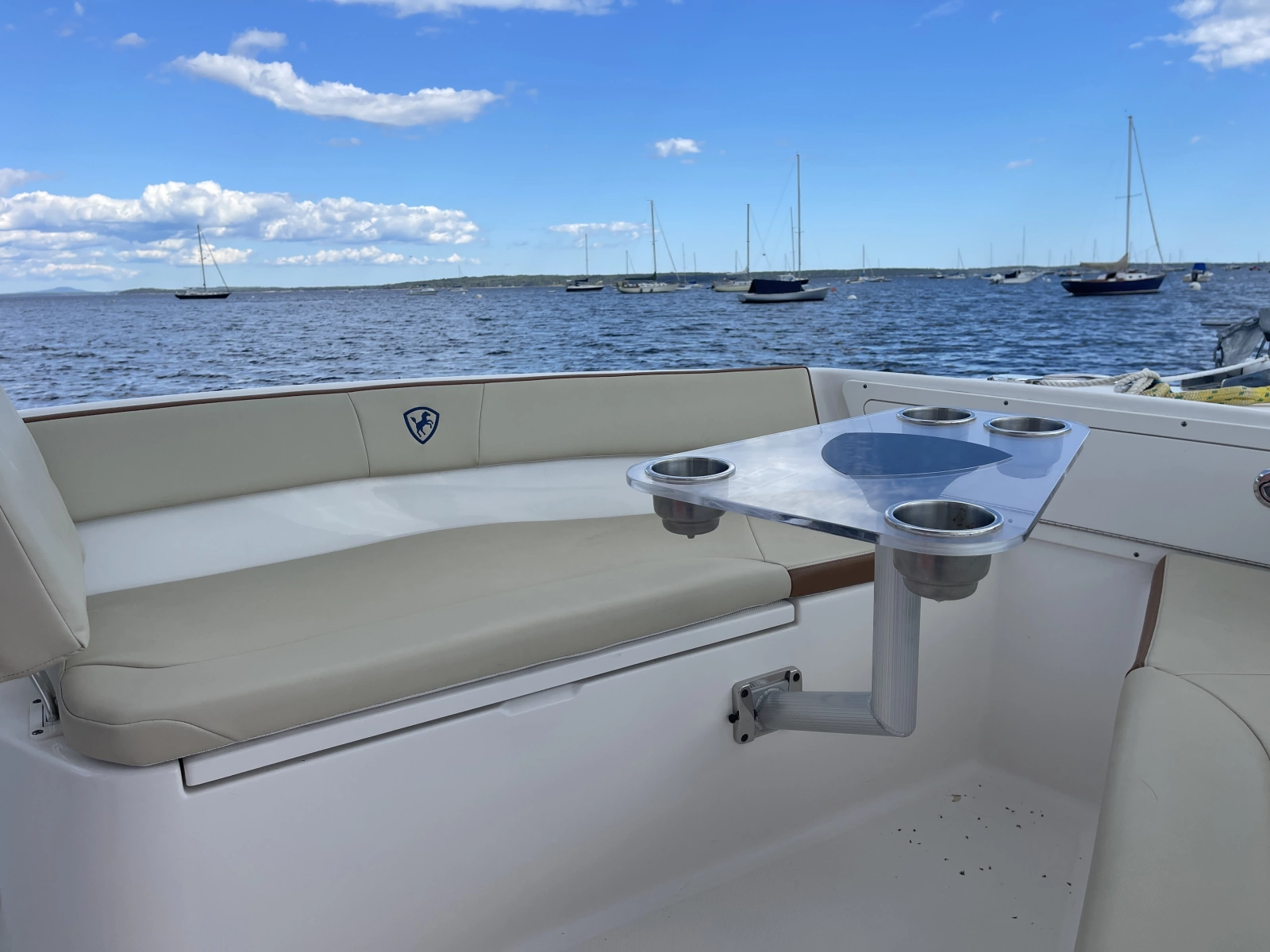 2020 Century 2200 Center Console