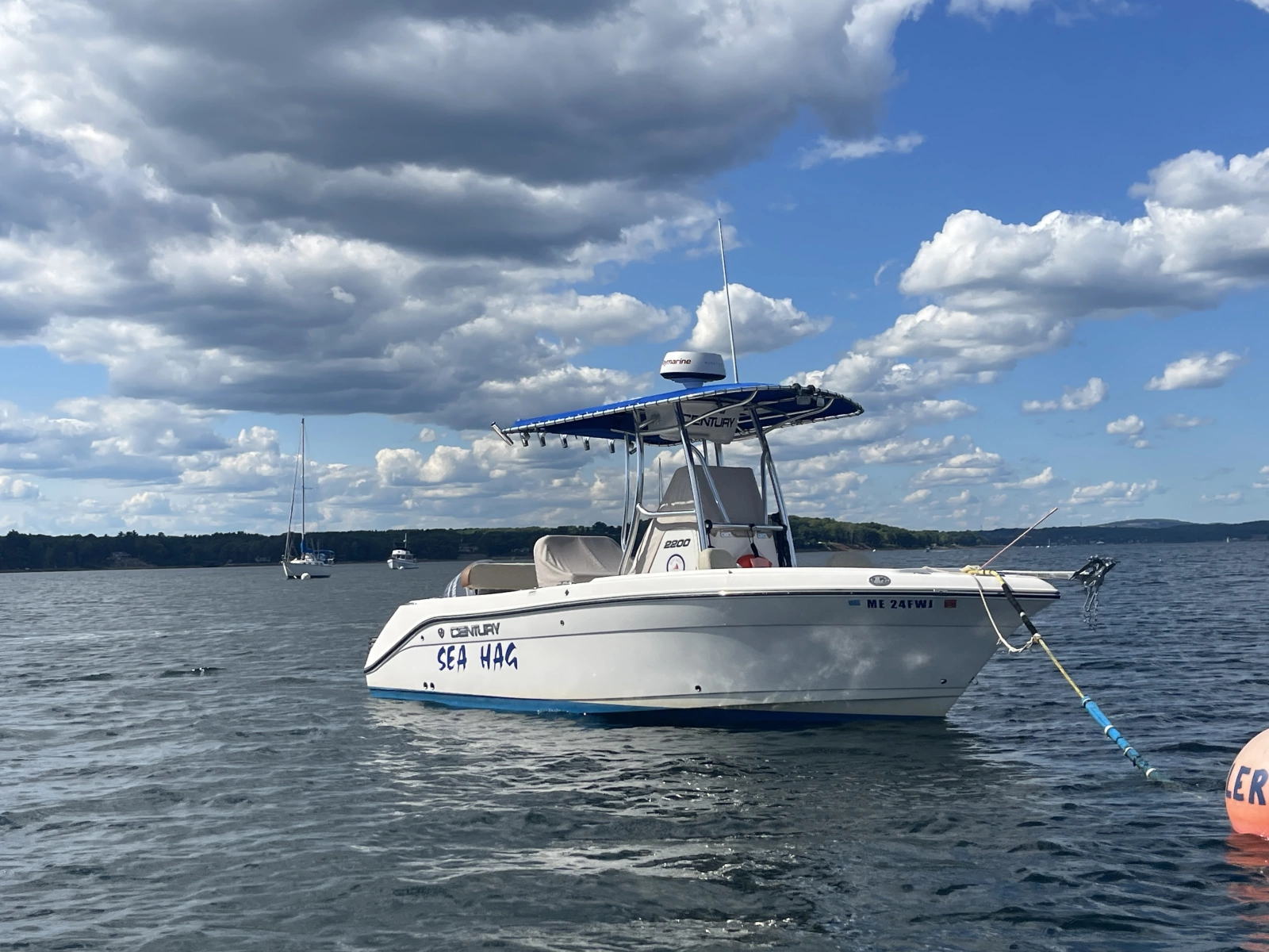2020 Century 2200 Center Console
