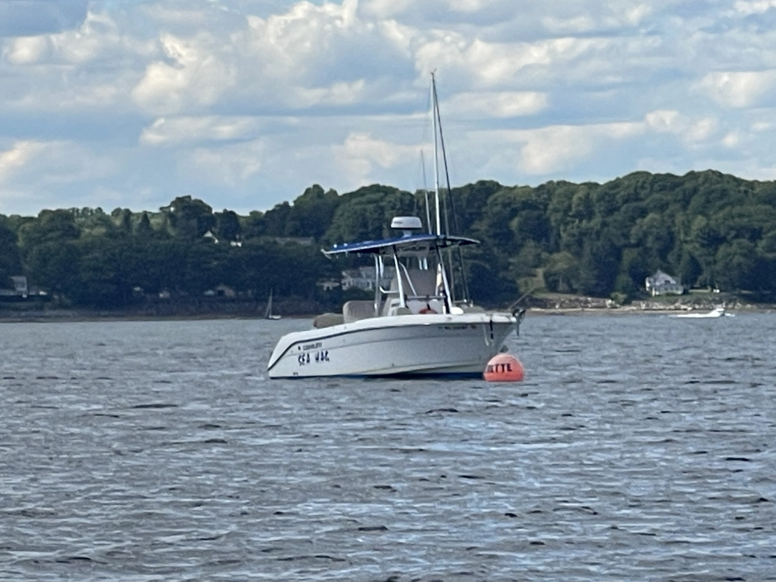 2020 Century 2200 Center Console