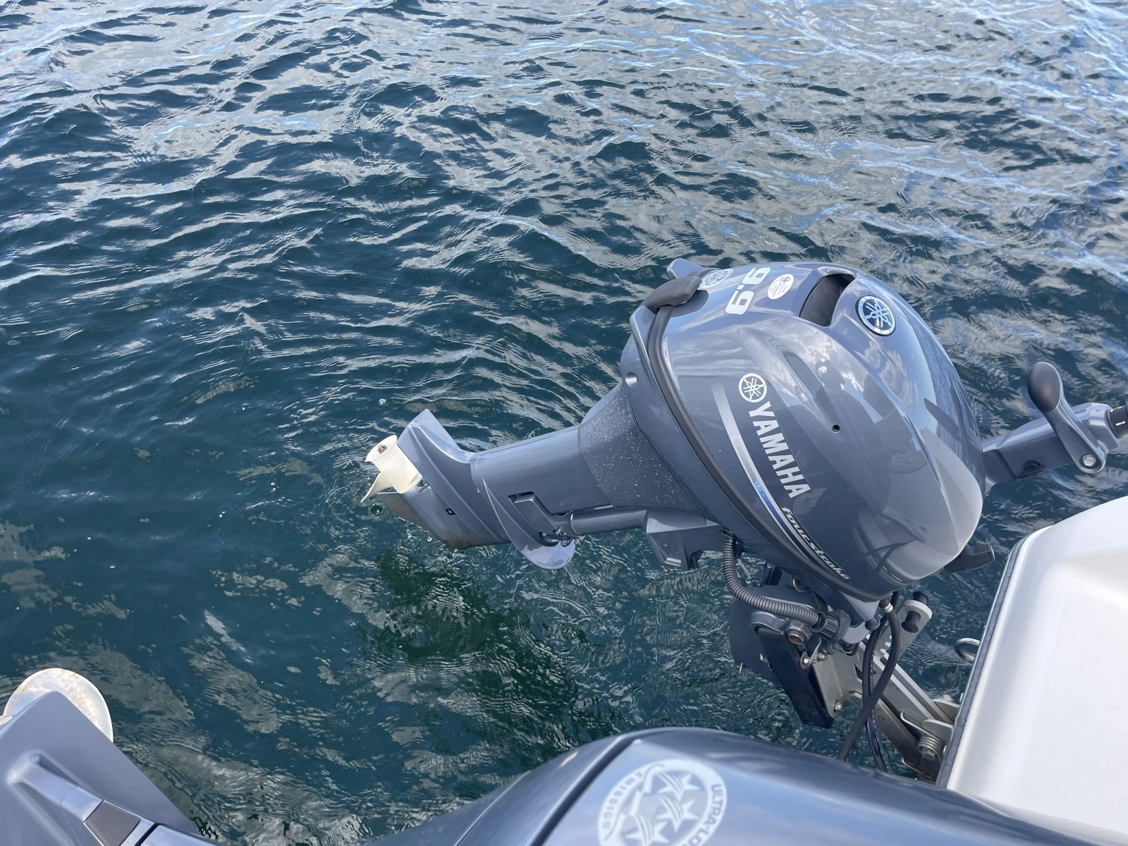 2020 Century 2200 Center Console
