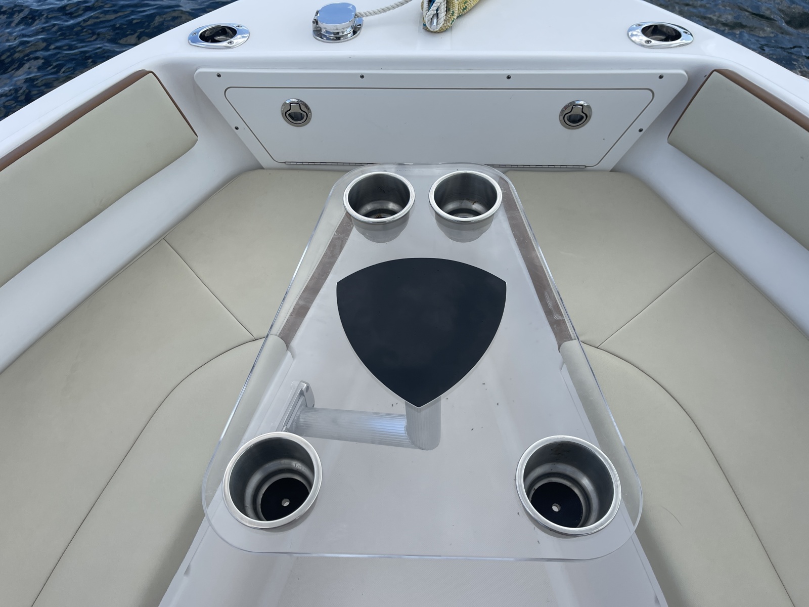 2020 Century 2200 Center Console
