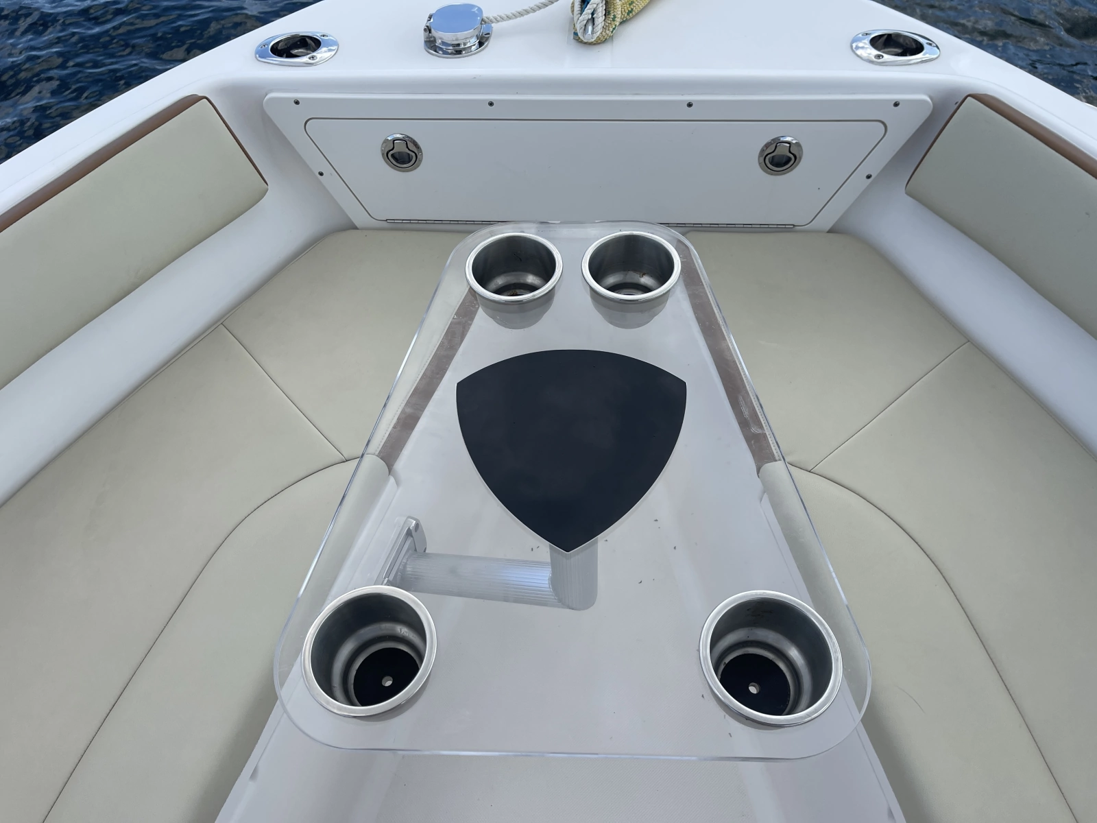 2020 Century 2200 Center Console