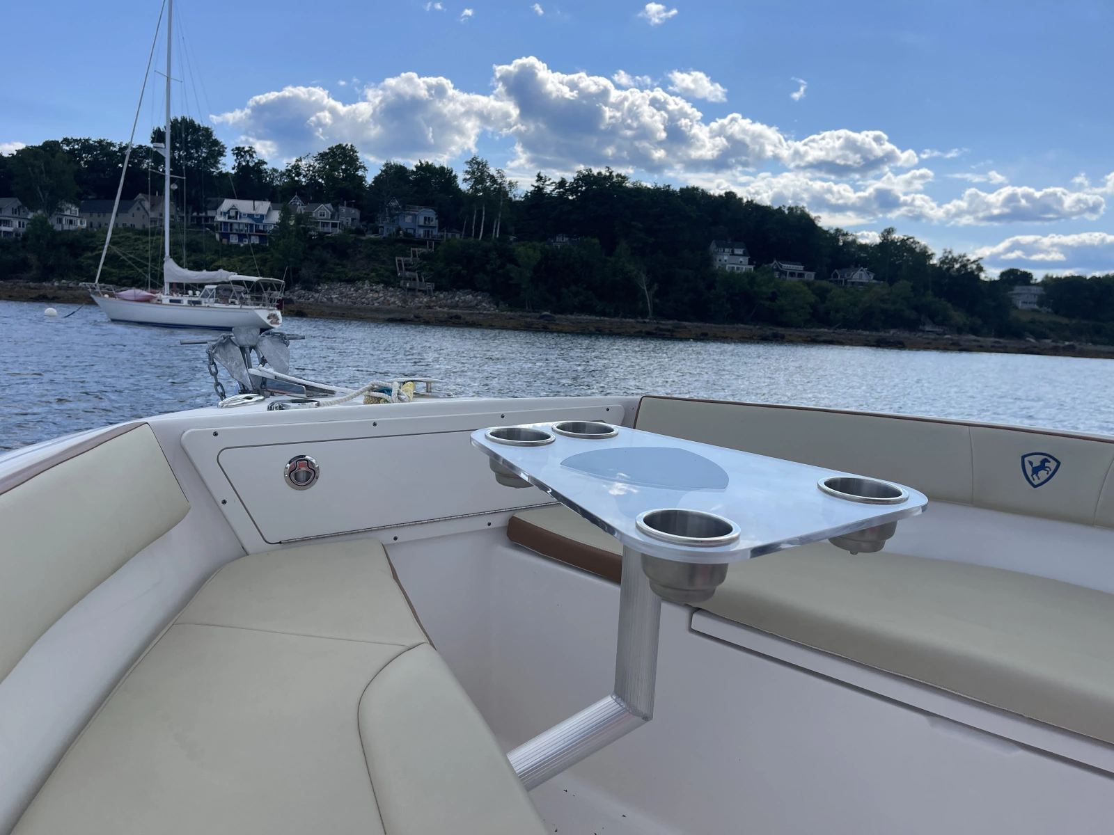 2020 Century 2200 Center Console