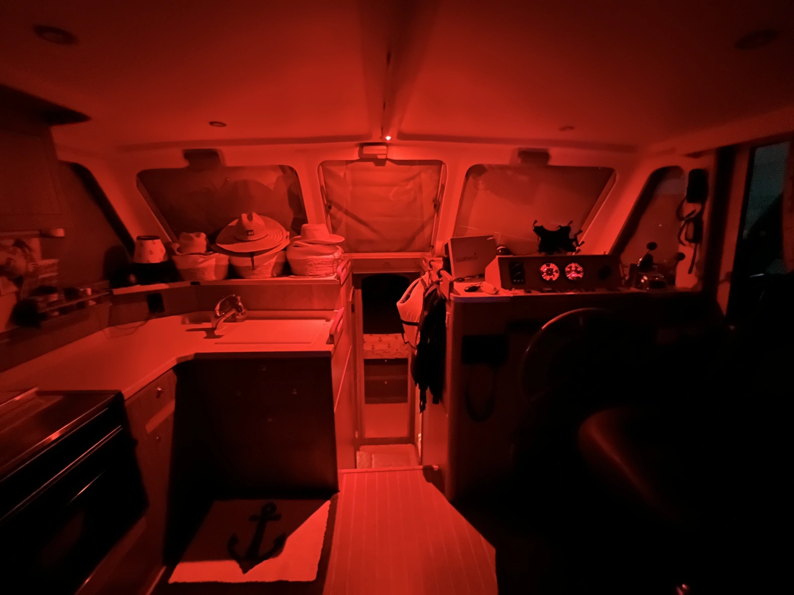 2001 Mainship 390