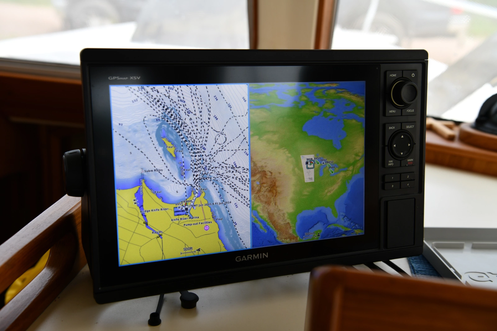 2001 Mainship 390