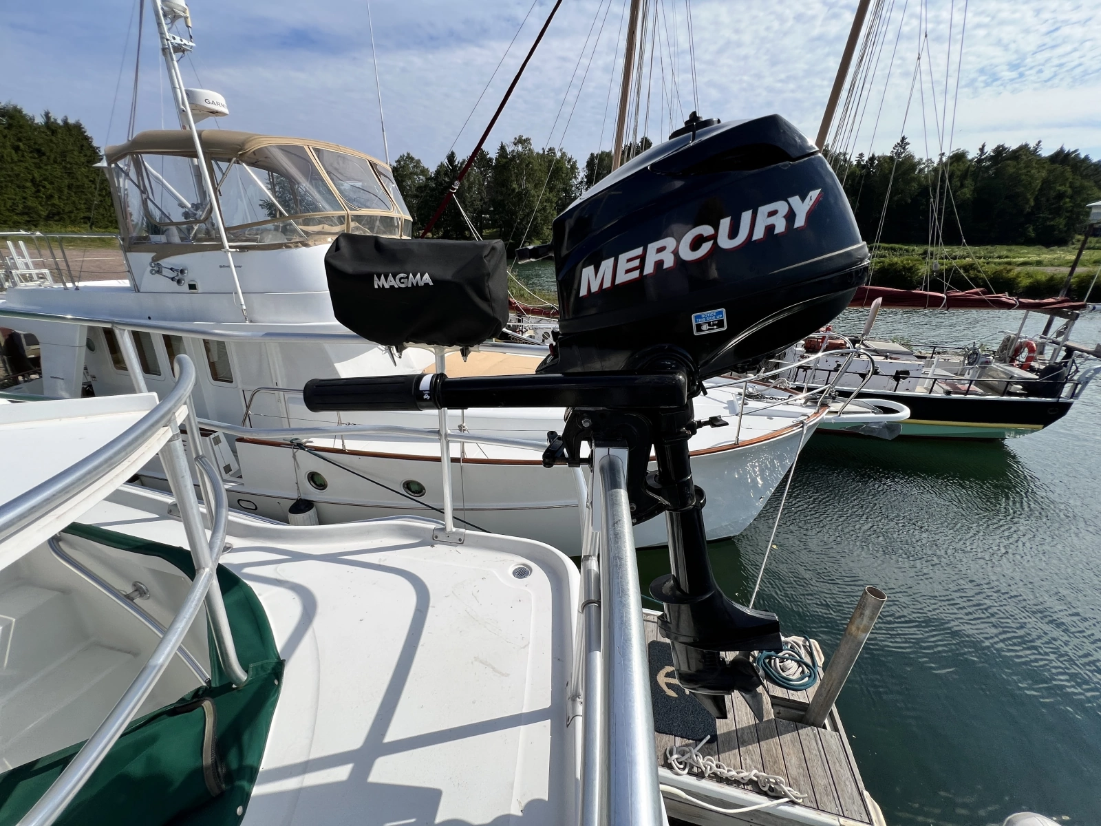 2001 Mainship 390