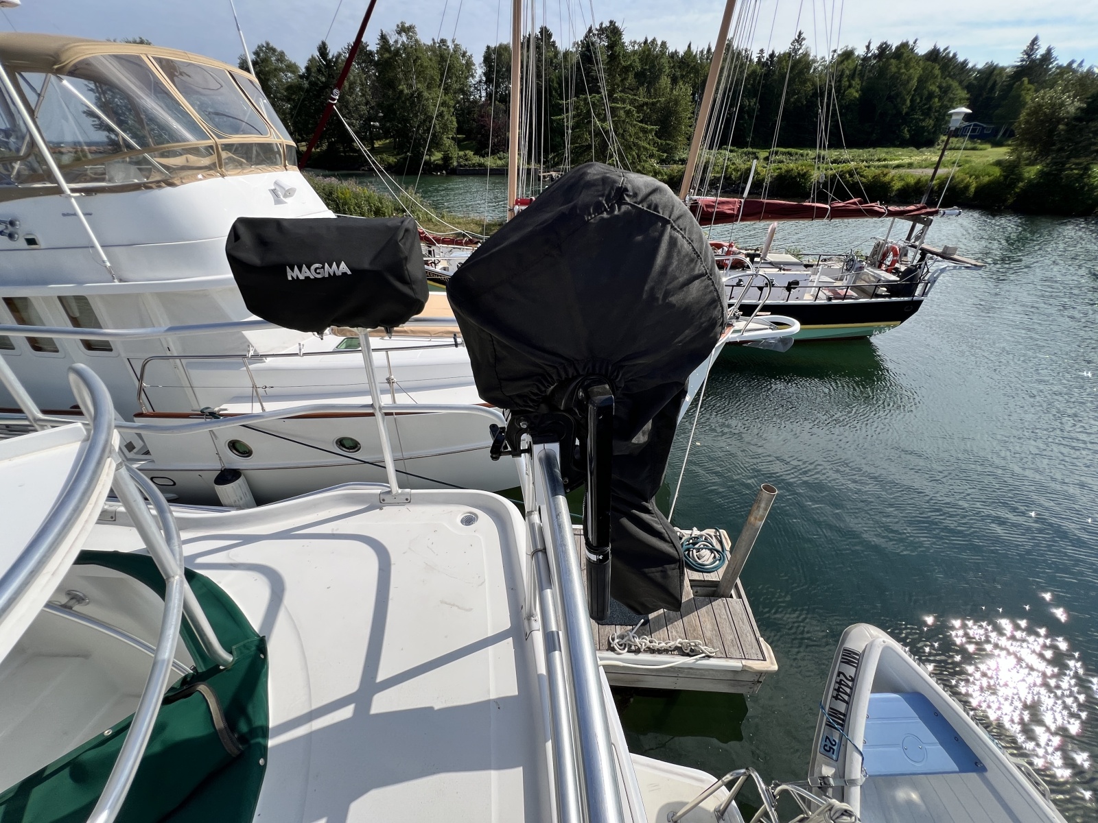 2001 Mainship 390