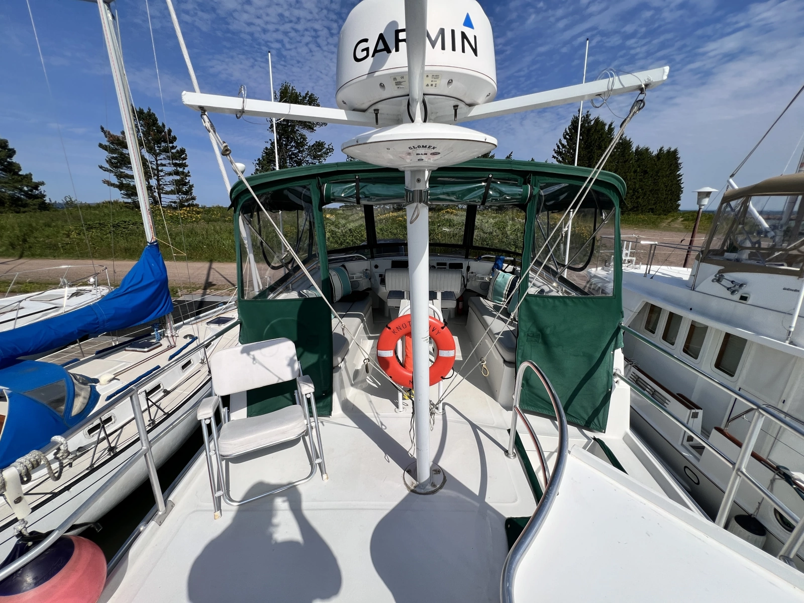 2001 Mainship 390