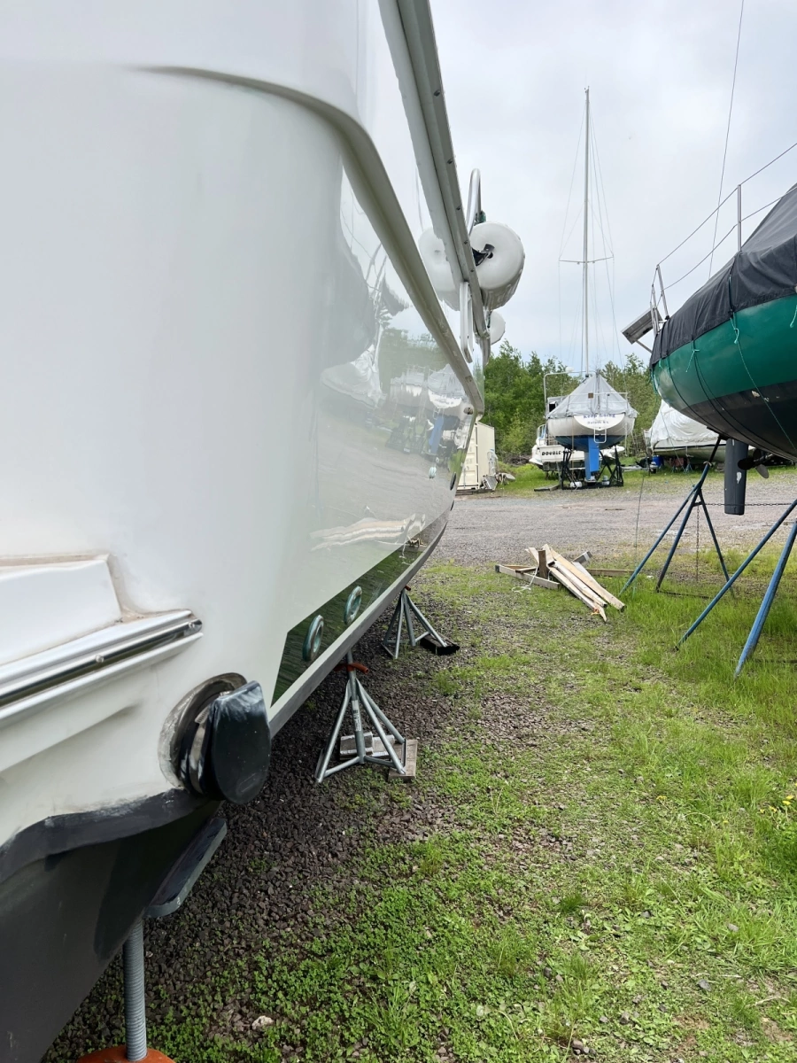 2001 Mainship 390