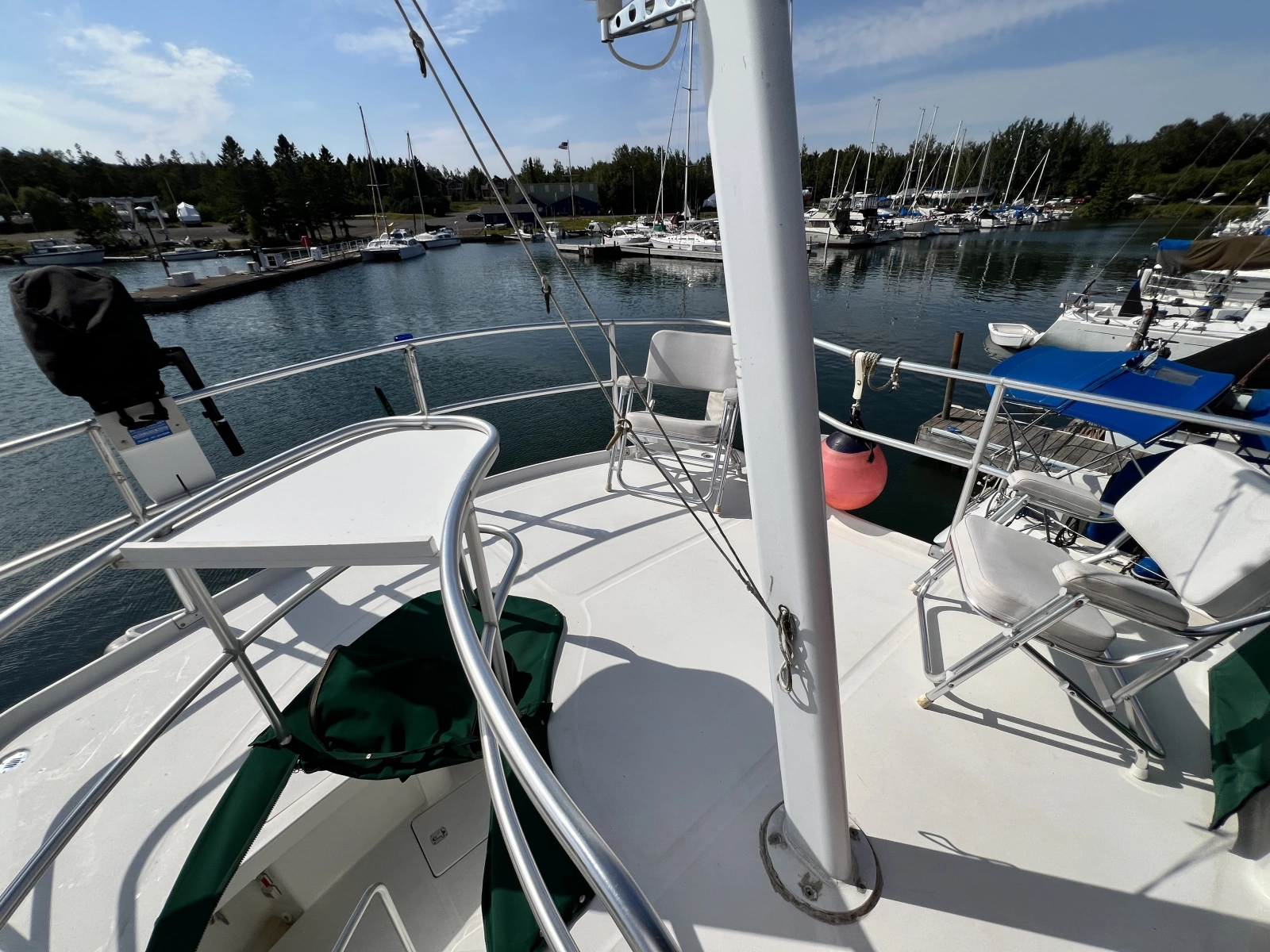2001 Mainship 390