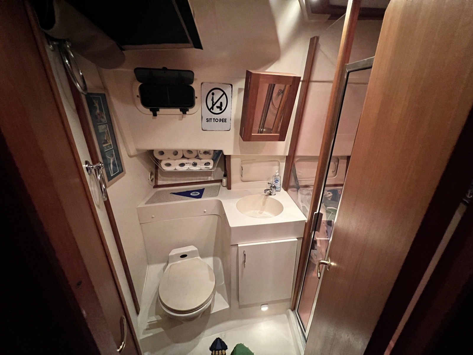 2001 Mainship 390