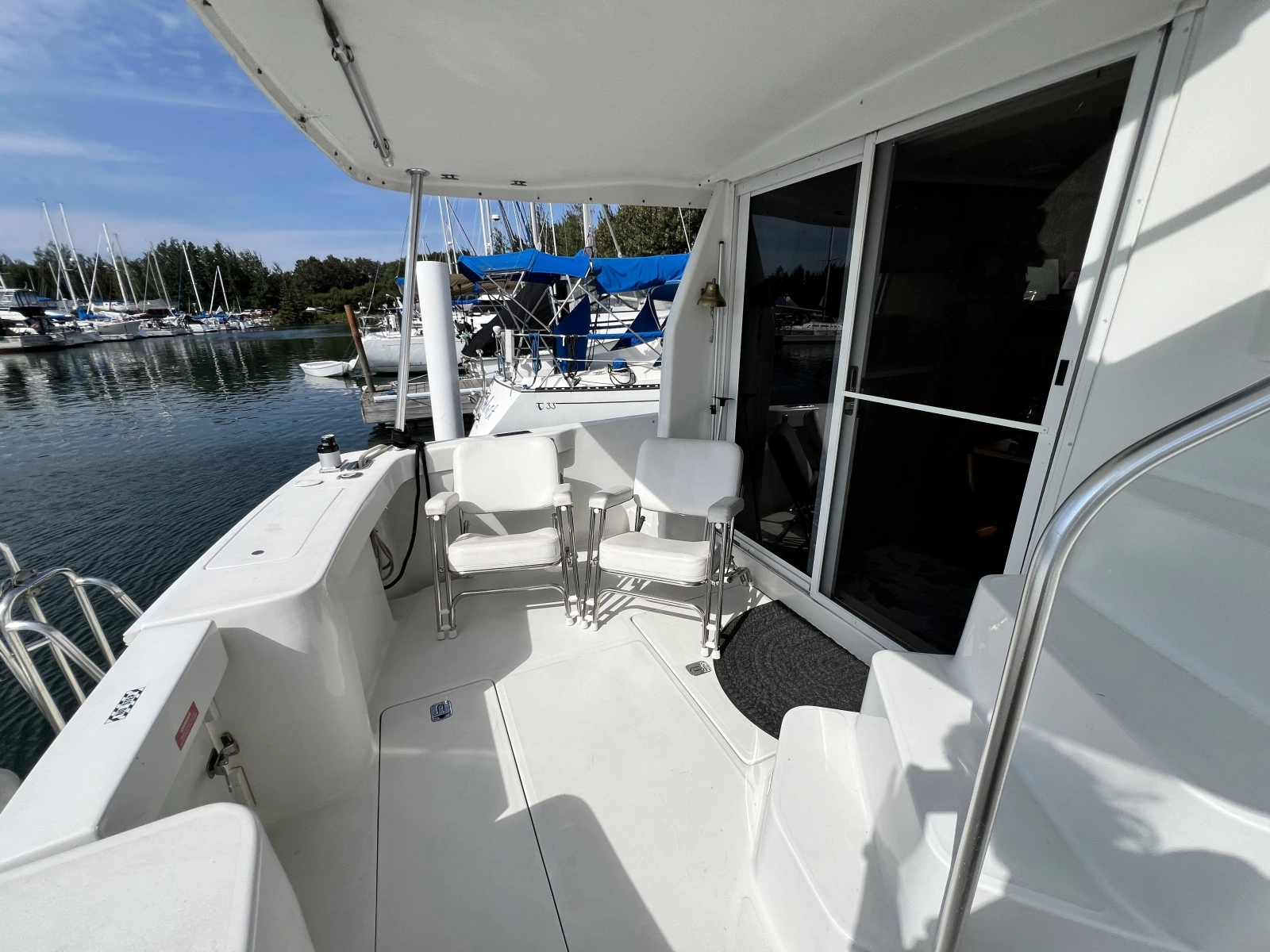 2001 Mainship 390